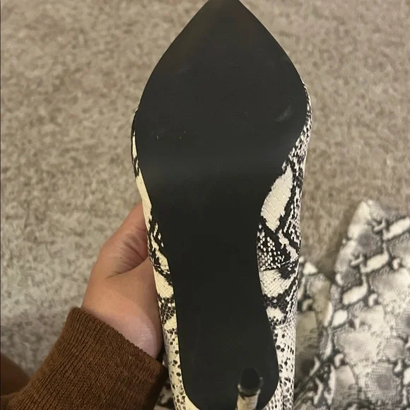 Steve Madden Boots - Picture 6 of 10